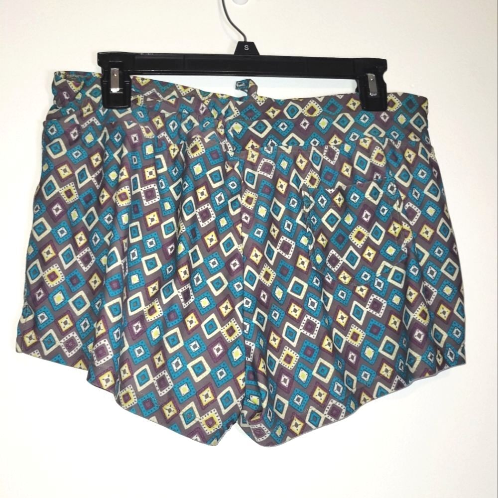 Athleta Auroville Lined Swim Shorts Medium - Picture 2 of 10